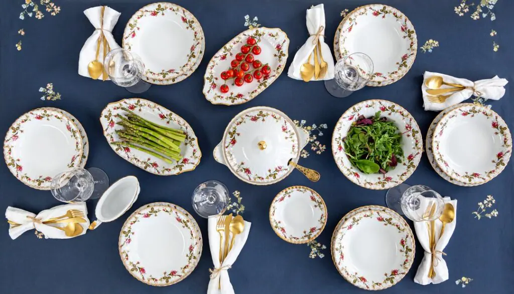 Zdjęcie reklamowe porcelany Ćmielów