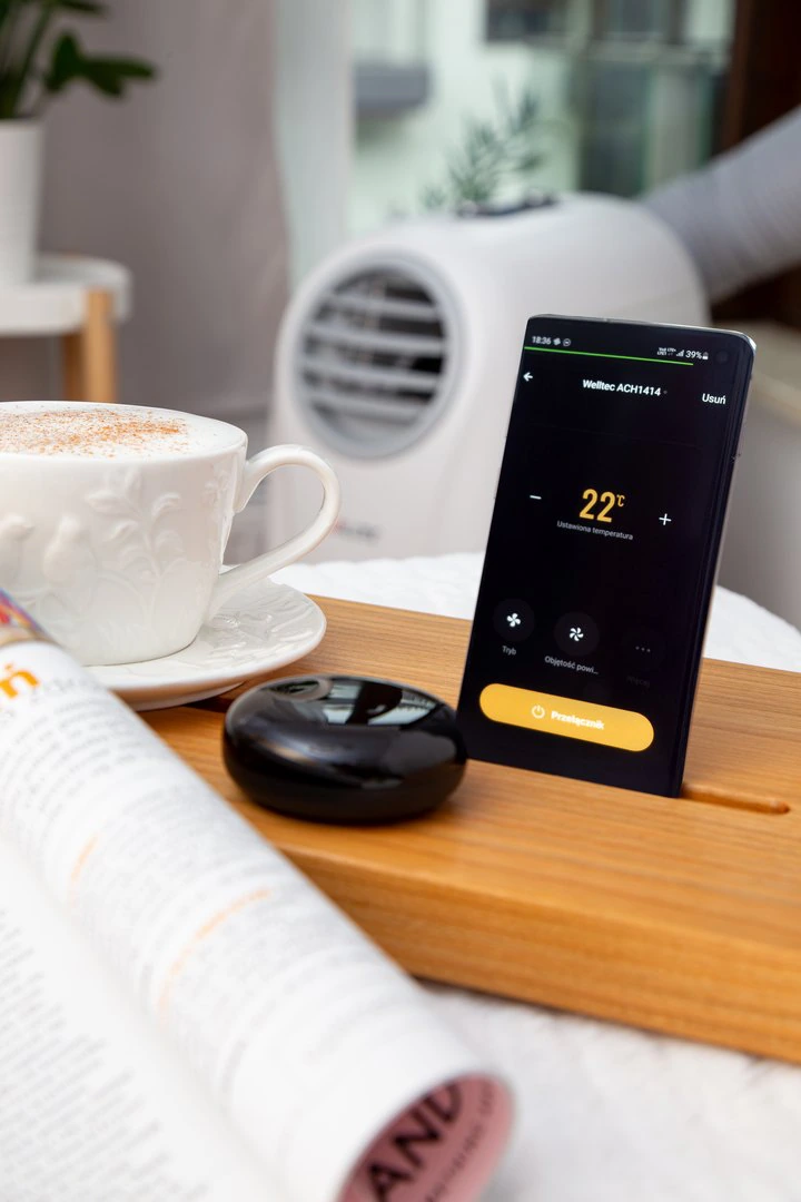 Sterowanie klimatyzatorem z aplikacji w telefonie — zdjęcie detalu