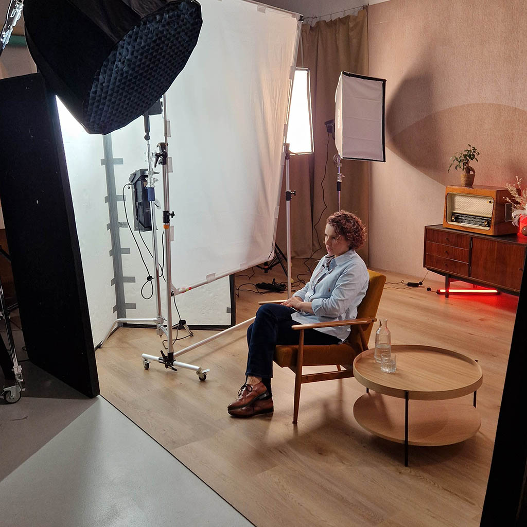 Backstage — plan nagraniowy z kąta kamery, Studio CYNAMON Warszawa